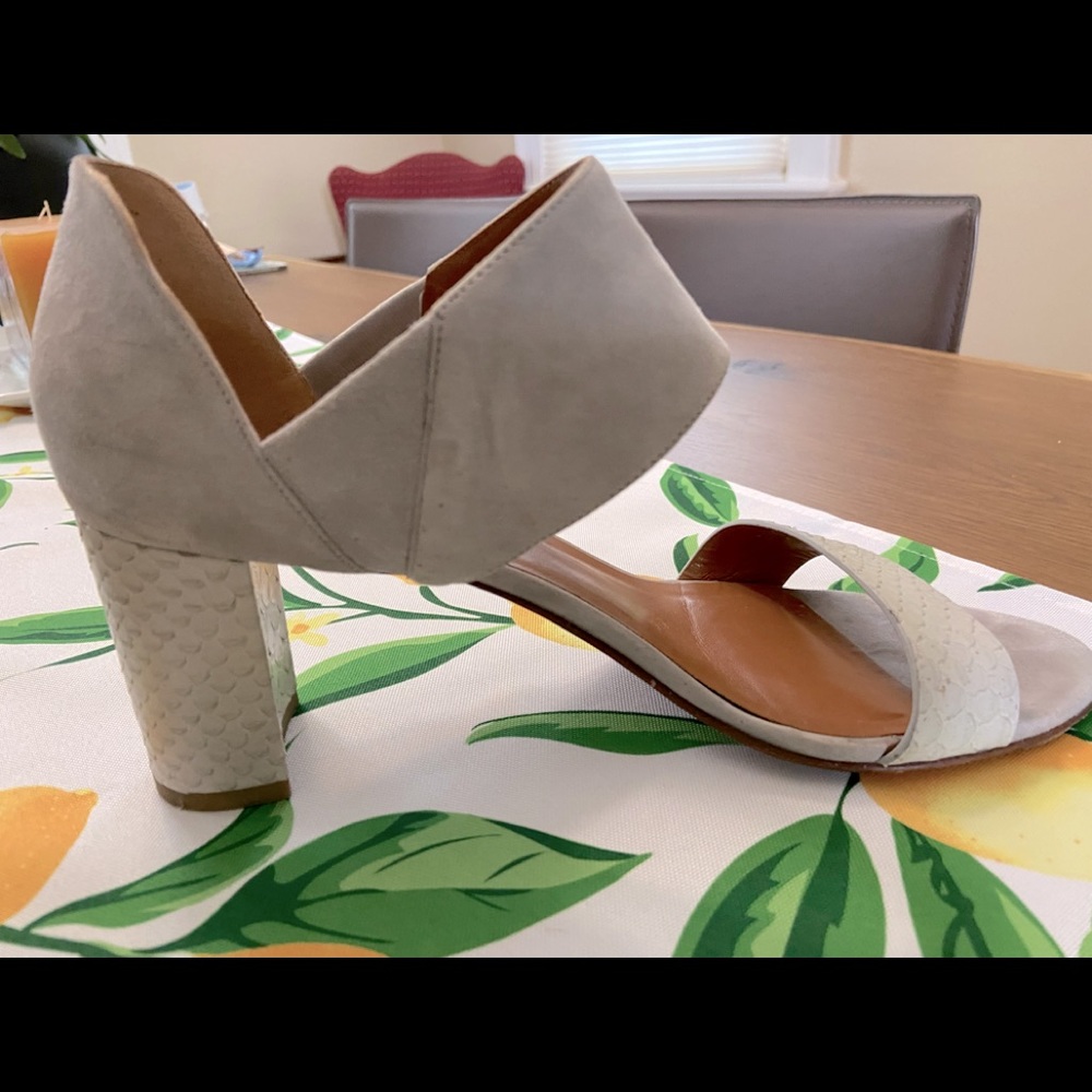 Aquatalia Suede Grey Sandals size 10